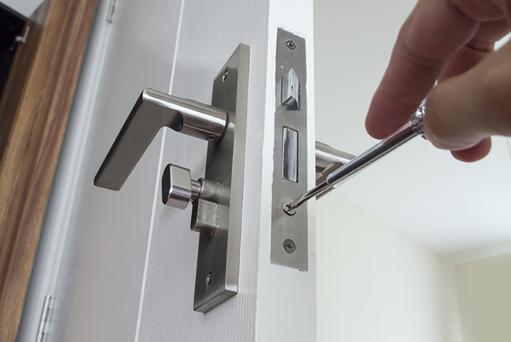 Our local locksmiths are able to repair and install door locks for properties in Kensington and the local area.